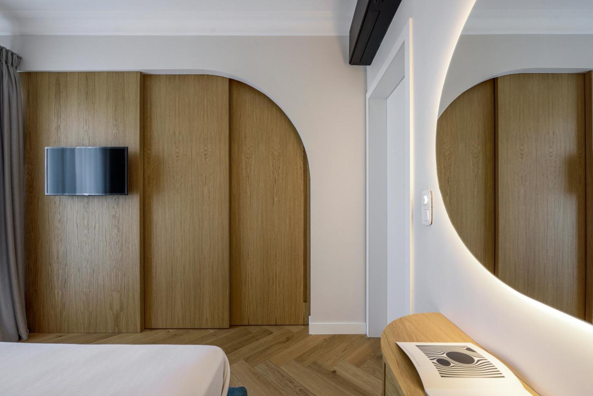 Queen Apartment Thessaloniki By Luxlikehome Exterior photo