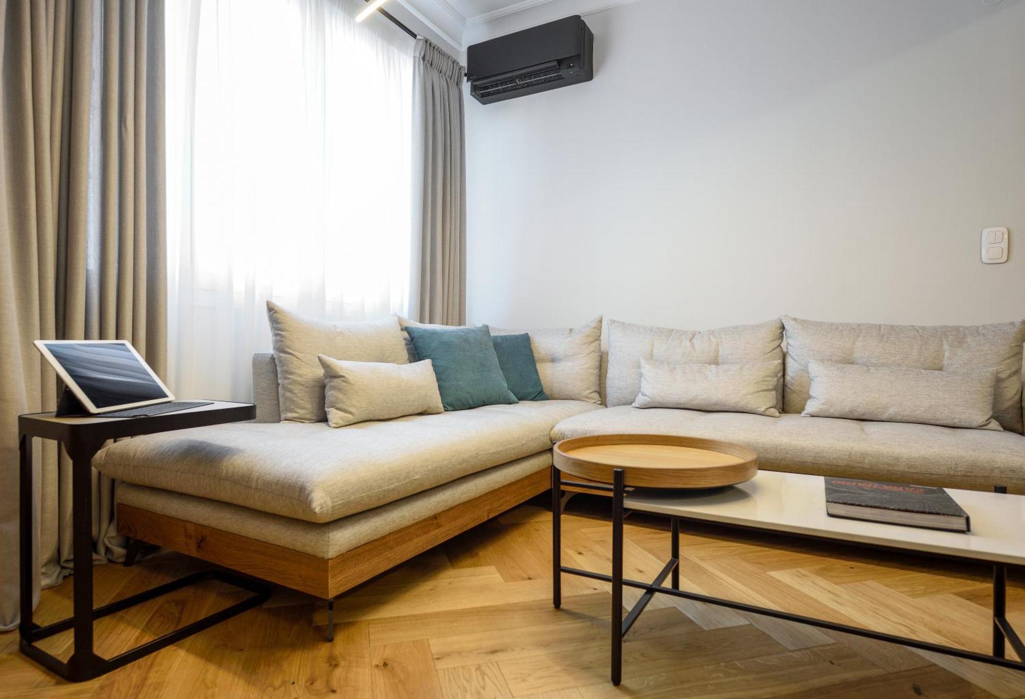 Queen Apartment Thessaloniki By Luxlikehome Exterior photo