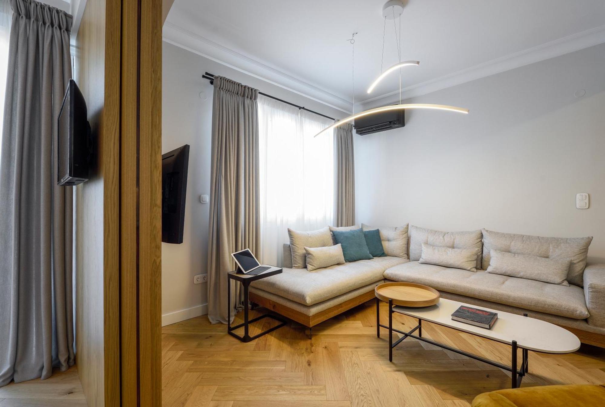 Queen Apartment Thessaloniki By Luxlikehome Exterior photo